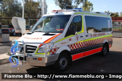 Mercedes-Benz Sprinter III serie
Australia
St. John Ambulance Northern Territory
Parole chiave: Ambulanza Ambulance Mercedes-Benz Sprinter_IIIserie