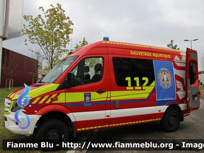 Mercedes-Benz Sprinter III serie restyle
Grand-Duché de Luxembourg - Großherzogtum Luxemburg - Grousherzogdem Lëtzebuerg - Lussemburgo
CGDIS - Corps Grand-Ducal d'Incendie et de Secours
