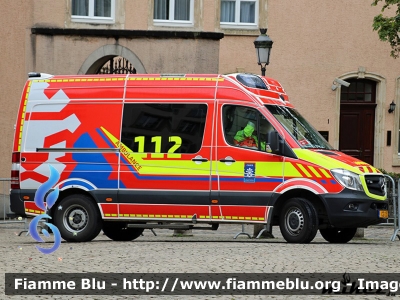 Mercedes-Benz Sprinter III serie restyle
Grand-Duché de Luxembourg - Großherzogtum Luxemburg - Grousherzogdem Lëtzebuerg - Lussemburgo 
CGDIS - Corps Grand-Ducal d'Incendie et de Secours
Parole chiave: Mercedes-Benz Sprinter_IIIserie_Restyle Ambulanza Ambulance