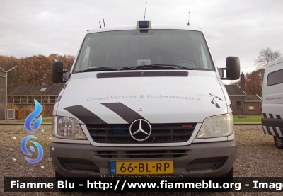 Mercedes-Benz Sprinter II serie
Nederland - Paesi Bassi
Dienst Justitiële Inrichtingen
