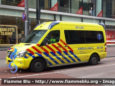 Mercedes-Benz Sprinter III serie
Nederland - Paesi Bassi
Regionale Ambulance Voorziening (RAV) Region 9 
09-428
Parole chiave: Mercedes-Benz Sprinter_IIIserie Ambulanza Ambulance