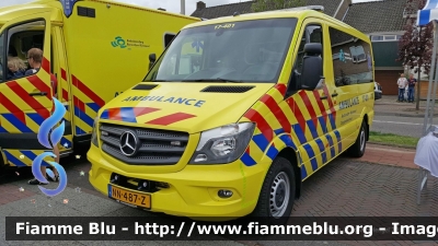 Mercedes-Benz Sprinter III serie restyle
Nederland - Paesi Bassi
Region 17 Rotterdam-Rijnmond Ambulance
Parole chiave: Ambulanza Ambulance Mercedes-Benz Sprinter_IIIserie_Restyle