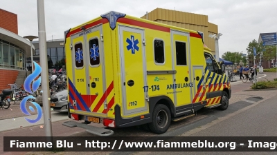 Mercedes-Benz Sprinter III serie restyle
Nederland - Paesi Bassi
Region 17 Rotterdam-Rijnmond Ambulance
Parole chiave: Ambulanza Ambulance Mercedes-Benz Sprinter_IIIserie_Restyle