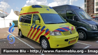 Volkswagen Transporter T5
Nederland - Paesi Bassi
Region 17 Rotterdam-Rijnmond Ambulance
Parole chiave: Ambulanza Ambulance Volkswagen Transporter_T5