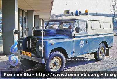 Land Rover 109
Nederland - Paesi Bassi
Rijkspolitie - Polizia Nazionale
