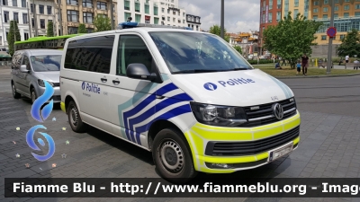 Volkswagen Transporter T6
Koninkrijk België - Royaume de Belgique - Königreich Belgien - Belgio
Politie Antwerpen - Polizia locale di Anversa
