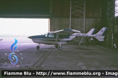 Cessna F337G Super Skymaster
Nederland - Paesi Bassi
Rijkspolitie - Polizia Nazionale
PH-RPE
