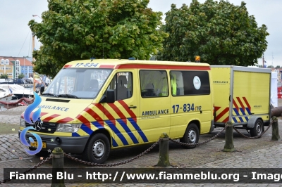 Mercedes-Benz Sprinter I serie 
Nederland - Paesi Bassi
Region 17 Rotterdam-Rijnmond Ambulance
