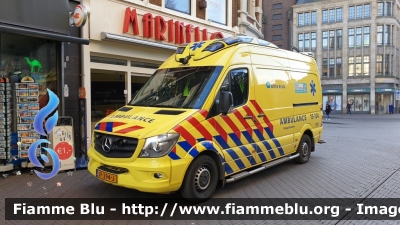 Mercedes-Benz Sprinter III serie restyle
Nederland - Paesi Bassi
Regionale Ambulance Voorziening (RAV) Region 15 Haaglanden
15-124
Parole chiave: Ambulance Ambulanza