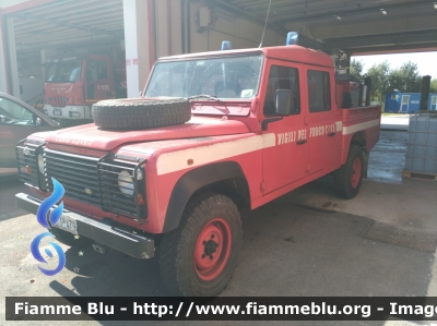 Land Rover Defender 130
Vigili del fuoco 
Comando Provinciale di Caserta
VF 18479
Parole chiave: Land-Rover Defender_130 VF18479