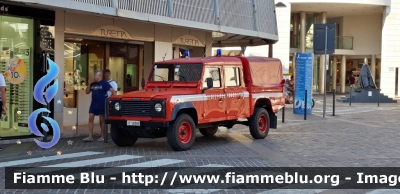 Land Rover Defender 130
Vigili del Fuoco
Comando Provinciale di Venezia
Distaccamento Permanente di Jesolo
VF 18380
Parole chiave: Land-Rover Defender_130 VF18380