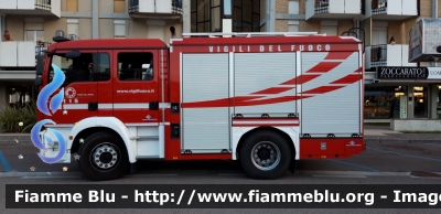 Man TGM 15.250 II Serie 
Vigili del Fuoco
Comando Provinciale di Venezia
Distaccamento Permanente di Jesolo
AutoPompaSerbatoio allestita BAI
VF 29327
Parole chiave: Man TGM_15.250_IISerie VF29327