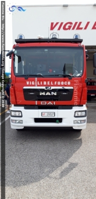 Man TGM 15.250 II Serie
Vigili del Fuoco
Comando Provinciale di Venezia
Distaccamento Permanente di Jesolo
AutoPompaSerbatoio allestita BAI
VF 29327
Parole chiave: Man TGM_15.250_IISerie VF29327