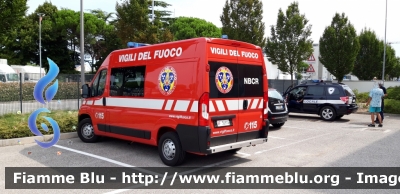 Fiat Ducato X290
Vigili Del Fuoco
Comando Provinciale di Venezia
Distaccamento Permanente di Mestre
Nucleo NBCR
Allestimento Baggio & De Sordi
VF 30515
Parole chiave: Fiat Ducato_X290 VF30515