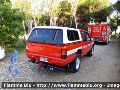 Mitsubishi L200 I serie
Vigili del Fuoco
Comando Provinciale di Venezia
Ex nucleo sommozzatori
VF 19029
Parole chiave: Mitsubishi L200_Iserie VF19029