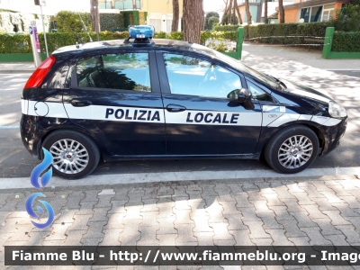 Fiat Grande Punto
Polizia Locale Jesolo (VE)
Allestita Bertazzoni
POLIZIA LOCALE YA 272 AB
Parole chiave: Fiat Grande_Punto POLIZIALOCALEYA272AB