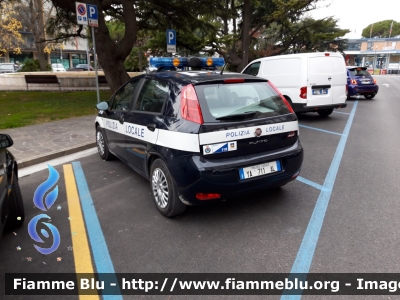 Fiat Punto VI serie
Polizia Locale Jesolo (VE)
POLIZIA LOCALE YA 711 AL
Parole chiave: Fiat Punto_VIserie POLIZIALOCALEYA711AL