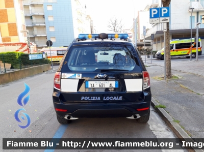 Subaru Forester V serie
Polizia Locale Jesolo (VE)
Codice Veicolo: 116
POLIZIA LOCALE YA 631 AL 
Parole chiave: Subaru Forester_Vserie POLIZIALOCALEYA631AL