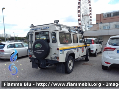 Land Rover Defender 110 
Protezione Civile
Gruppo Comunale di Ceggia (VE) 
Parole chiave: Land-Rover Defender_110