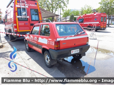 Fiat Panda 4x4 II serie
Vigili del Fuoco
Comando Provinciale di Venezia
Servizio Telecomunicazioni
VF 21768 
Parole chiave: Fiat Panda_4x4_IIserie VF21768