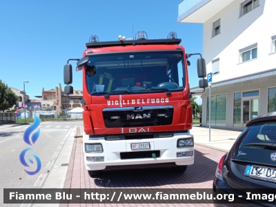 Man TGM 15.250 II Serie 
Vigili del Fuoco
Comando Provinciale di Venezia
Distaccamento Permanente di Jesolo
AutoPompaSerbatoio allestita BAI
VF 29327 
Parole chiave: Man TGM_15.250_IISerie VF29327