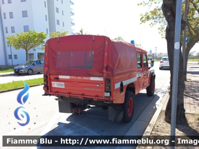 Land Rover Defender 130 
Vigili del Fuoco
Comando Provinciale di Venezia
Distaccamento Permanente di Jesolo
VF 18380 
Parole chiave: Land-Rover Defender_130 VF18380