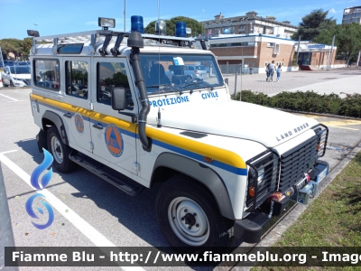 Land Rover Defender 110 
Protezione Civile
Gruppo Comunale di Ceggia (VE) 
Parole chiave: Land-Rover Defender_110