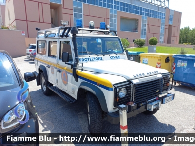 Land Rover Defender 110 
Protezione Civile
Gruppo Comunale di Ceggia (VE) 
Parole chiave: Land-Rover Defender_110