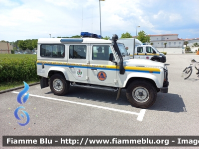 Land Rover Defender 110 
Protezione Civile
Gruppo Comunale di Meolo (VE) 
Parole chiave: Land-Rover Defender_110