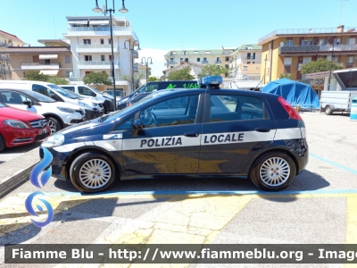 Fiat Grande Punto 
Polizia Locale Jesolo (VE)
Codice Veicolo: 106
Allestimento Bertazzoni
POLIZIA LOCALE YA 273 AB
Parole chiave: Fiat Grande_Punto POLIZIALOCALEYA273AB