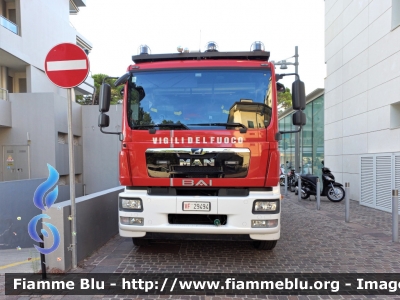 Man TGM 15.250 II Serie 
Vigili del Fuoco
Comando Provinciale di Venezia
AutoPompaSerbatoio allestita BAI
VF 29494
Parole chiave: Man TGM_15.250_IISerie VF29494