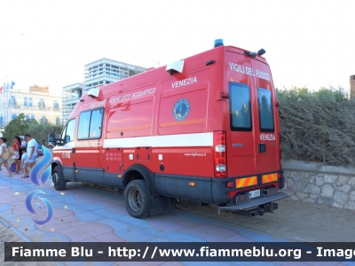 Iveco Daily V serie 
Vigili Del Fuoco
Comando Provinciale di Venezia
Nucleo Soccorso Subacqueo Acquatico
Allestimento Elevox
VF 26856 
Parole chiave: Iveco Daily_Vserie VF26856