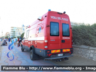 Iveco Daily V serie 
Vigili Del Fuoco
Comando Provinciale di Venezia
Nucleo Soccorso Subacqueo Acquatico
Allestimento Elevox
VF 26856 
Parole chiave: Iveco Daily_Vserie VF26856