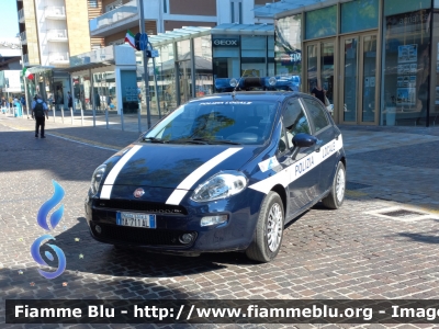 Fiat Punto VI serie 
Polizia Locale Jesolo (VE)
Codice Veicolo: 119
POLIZIA LOCALE YA 711 AL 
Parole chiave: Fiat Punto_VIserie POLIZIALOCALEYA711AL