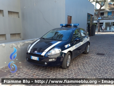 Fiat Punto VI serie 
Polizia Locale Jesolo (VE)
Codice Veicolo: 119
POLIZIA LOCALE YA 711 AL 
Parole chiave: Fiat Punto_VIserie POLIZIALOCALEYA711AL