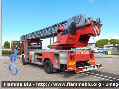 Iveco EuroFire 150E27 I serie 
Vigili del Fuoco
Comando Provinciale di Venezia
Distaccamento Permanente di Jesolo
AutoScala da 37 metri allestimento Iveco-Magirus
VF 19422 
Parole chiave: Iveco EuroFire_150E27_Iserie VF19422