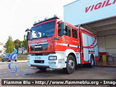 Man TGM 15.250 II Serie 
Vigili del Fuoco
Comando Provinciale di Venezia
Distaccamento Permanente di Jesolo
AutoPompaSerbatoio allestimento BAI
VF 29327 
Parole chiave: Man TGM_15.250_IISerie VF29327