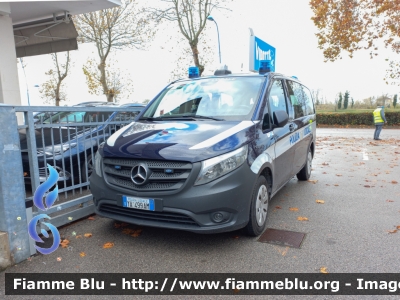 Mercedes-Benz Vito III Serie
Polizia Locale Jesolo (VE)
Codice Veicolo: 122
Allestimento Ciabilli
POLIZIA LOCALE YA 499 AM 
Parole chiave: Mercedes-Benz Vito_IIIserie POLIZIALOCALEYA499AM