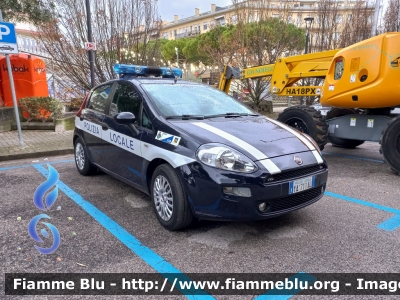 Fiat Punto VI serie 
Polizia Locale Jesolo (VE)
Codice Veicolo: 119
POLIZIA LOCALE YA 711 AL 
Parole chiave: Fiat Punto_VIserie POLIZIALOCALEYA711AL