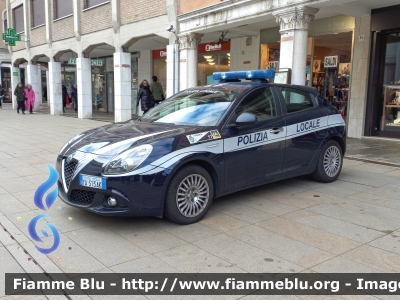 Alfa-Romeo Nuova Giulietta restyle 
Polizia Locale Venezia
Codice Veicolo: 17
POLIZIA LOCALE YA 513 AK 
Parole chiave: Alfa-Romeo Nuova_Giulietta_restyle POLIZIALOCALEYA513AK