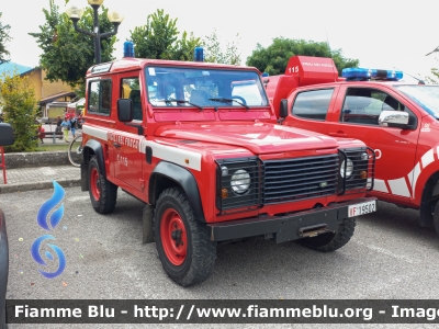 Land Rover Defender 90
Vigili del Fuoco
Comando Provinciale di Belluno
Distaccamento Volontario di Selva di Cadore
Ex Comando Provinciale di Venezia
VF 19502
Parole chiave: Land-Rover Defender_90 VF19502