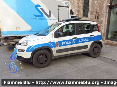 Fiat Nuova Panda 4x4 II serie 
Polizia Locale Perugia
Codice Veicolo: 11
POLIZIA LOCALE YA 296 AG
Parole chiave: Fiat Nuova_Panda_4x4_IIserie POLIZIALOCALEYA296AG