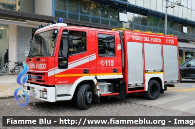 Iveco City2000 100E21 I serie 
Vigili del Fuoco
Comando Provinciale di Venezia
AutoPompaSerbatoio allestimento Iveco-Magirus
VF 21279 
Parole chiave: Iveco City2000_100E21_Iserie VF21279 JEAS-2024