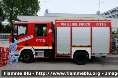 Iveco City2000 100E21 I serie 
Vigili del Fuoco
Comando Provinciale di Venezia
AutoPompaSerbatoio allestimento Iveco-Magirus
VF 21279 
Parole chiave: Iveco City2000_100E21_Iserie VF21279 JEAS-2024