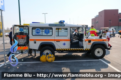 Land Rover Defender 110 
Pedemontana Emergenza Onlus 
Crespano del Grappa (TV)
in convenzione SUEM 118 TrevisoEmergenza
Allestimento Aricar
"909"
Parole chiave: Land-Rover Defender_110 Ambulanza Trentennale_118_Treviso