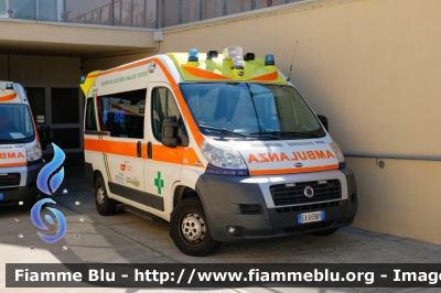 Fiat Ducato X250 
P.A. Croce Verde Cavallino Treporti (VE)
in convenzione SUEM 118 Cavalllino Emergenza
Allestimento Aricar 
"INDIA CHARLIE 4"

Parole chiave: Fiat Ducato_X250 Ambulanza