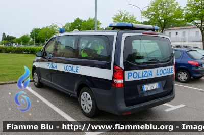 Mercedes-Benz Vito III Serie 
Polizia Locale Jesolo (VE)
Allestimento Ciabilli
Codice Veicolo: 122
POLIZIA LOCALE YA 499 AM 
Parole chiave: Mercedes-Benz Vito_IIIserie POLIZIALOCALEYA499AM