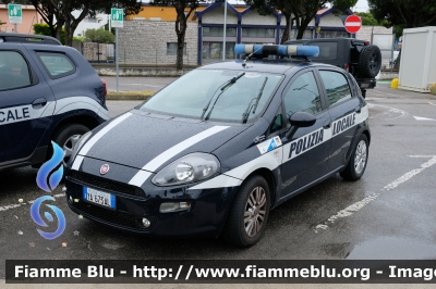 Fiat Punto VI serie 
Polizia Locale Distretto VE2-TV1
Allestimento Battiston
Codice Veicolo: 09
POLIZIA LOCALE YA 673 AL
Parole chiave: Fiat Punto_VIserie POLIZIALOCALEYA673AL