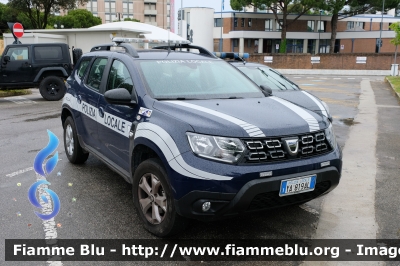 Dacia Duster II Serie 
Polizia Locale
Corpo Intercomunale di Casier, Mogliano Veneto e Preganziol
Allestimento Futura Veicoli Speciali
Codice Veicolo: 04
POLIZIA LOCALE YA 819 AL 
Parole chiave: Dacia Duster_IIserie POLIZIALOCALEYA819AL