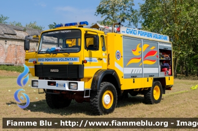 Iveco 110-17 4x4
Protezione Civile
Gruppo Comunale di Cavallino-Treporti (VE)
Civici Pompieri Volontari
Autobotte allestimento Baribbi
Ex VF B33 TN
VVF Lavarone (TN) 
Parole chiave: Iveco 110-17_4x4 VFB33TN